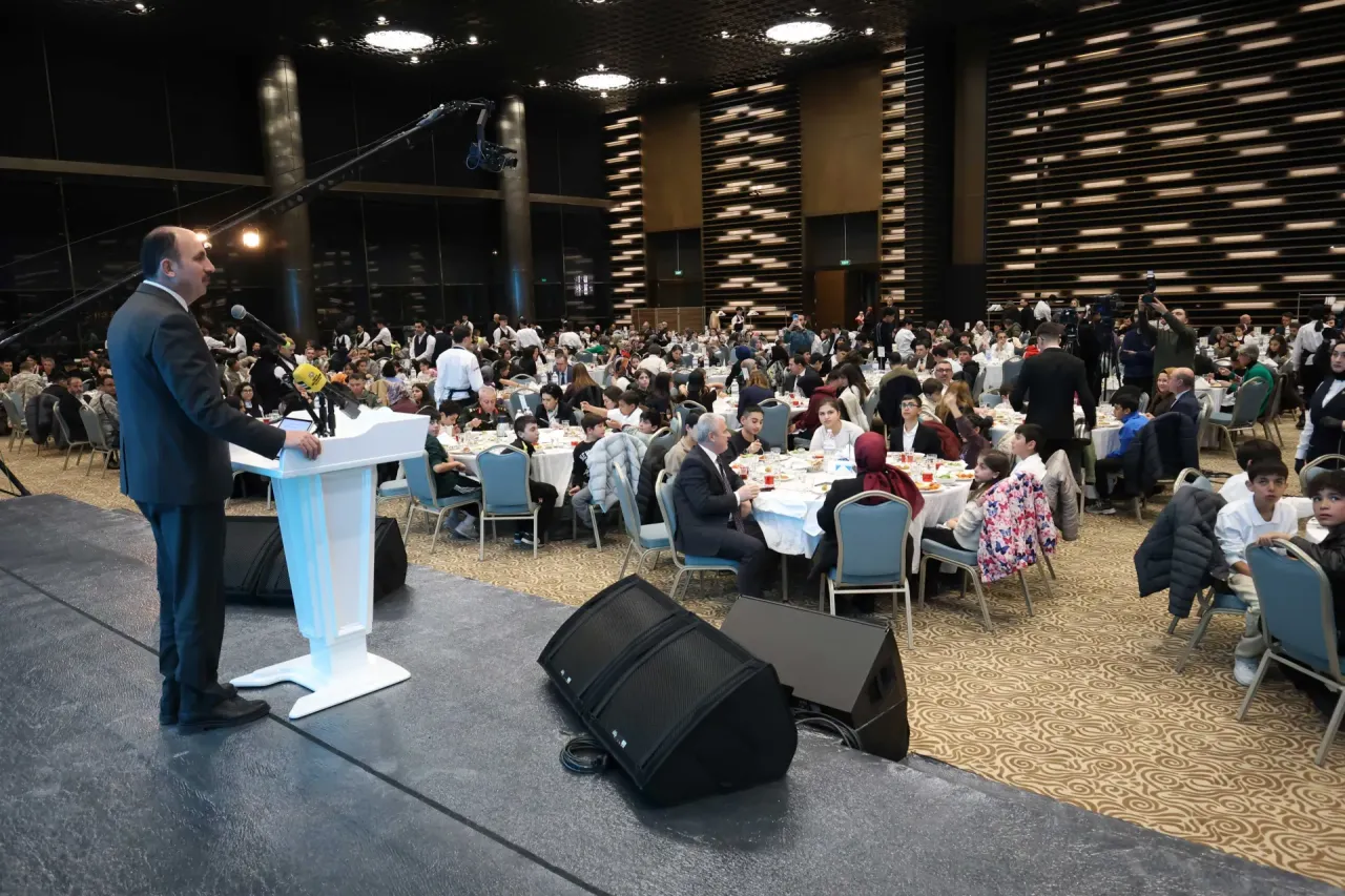 Konya’da Dünya Yetimler Günü’nde Kardeşlik İftarı: Yetim Çocuklar Aynı Sofrada Buluştu