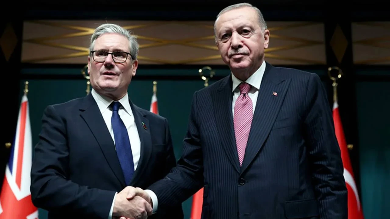 Erdoğan, İngiltere Başbakanı Starmer İle Görüştü