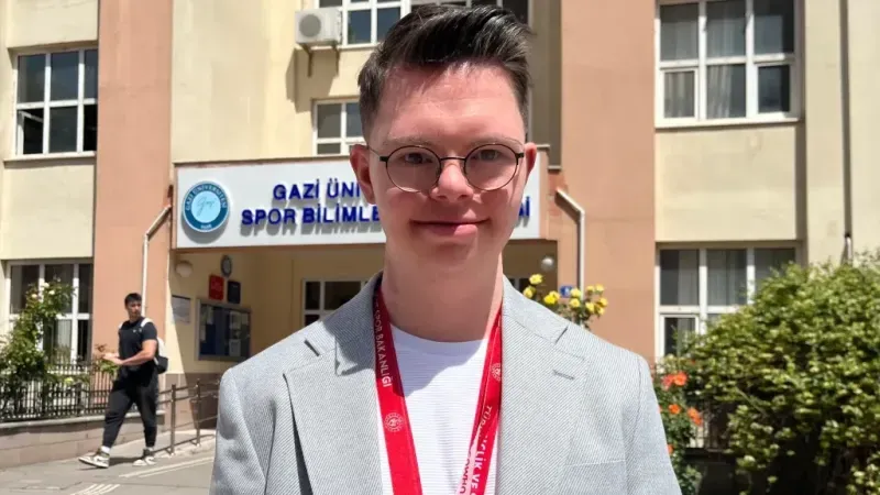 Down Sendromlu Alihan Akgün’den Örnek Başarı: Üniversite ve Spor Hayatını Birlikte Sürdürüyor