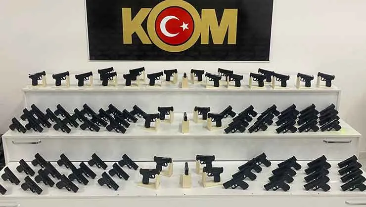 Konya’da Silah Kaçakçılarına Büyük Darbe: Yüzlerce Silah Ele Geçirildi