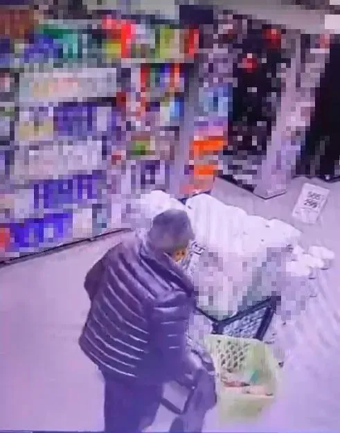 Pes Dedirten Hırsızlık: Marketten Alkolleri Böyle Çaldı