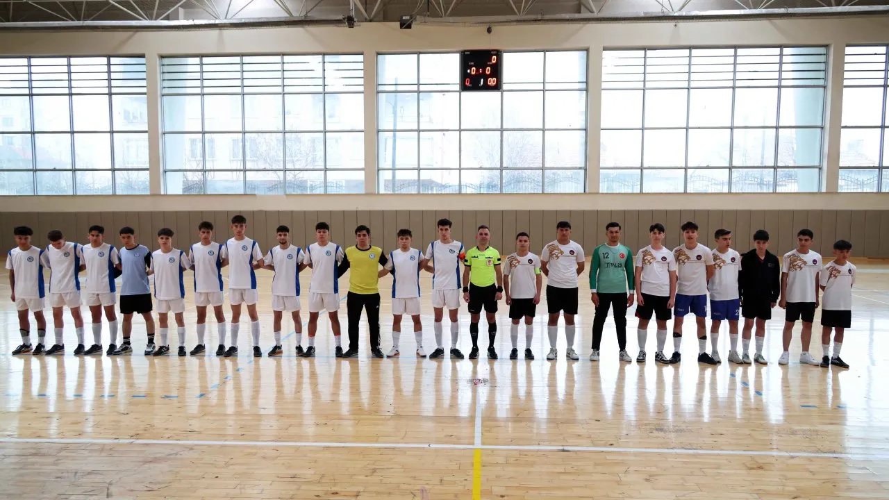 Karatay’da Liseler Arası Futsal Turnuvası Başladı