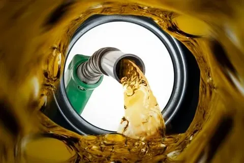 Akaryakıtta İndirim Bekleniyordu Ama Tablo Tersine Döndü: Zam Geldi!