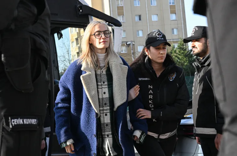 Uyuşturucu Operasyonunda Şok Gelişme: 14 Ünlü İsim Adliyeye Sevk Edildi