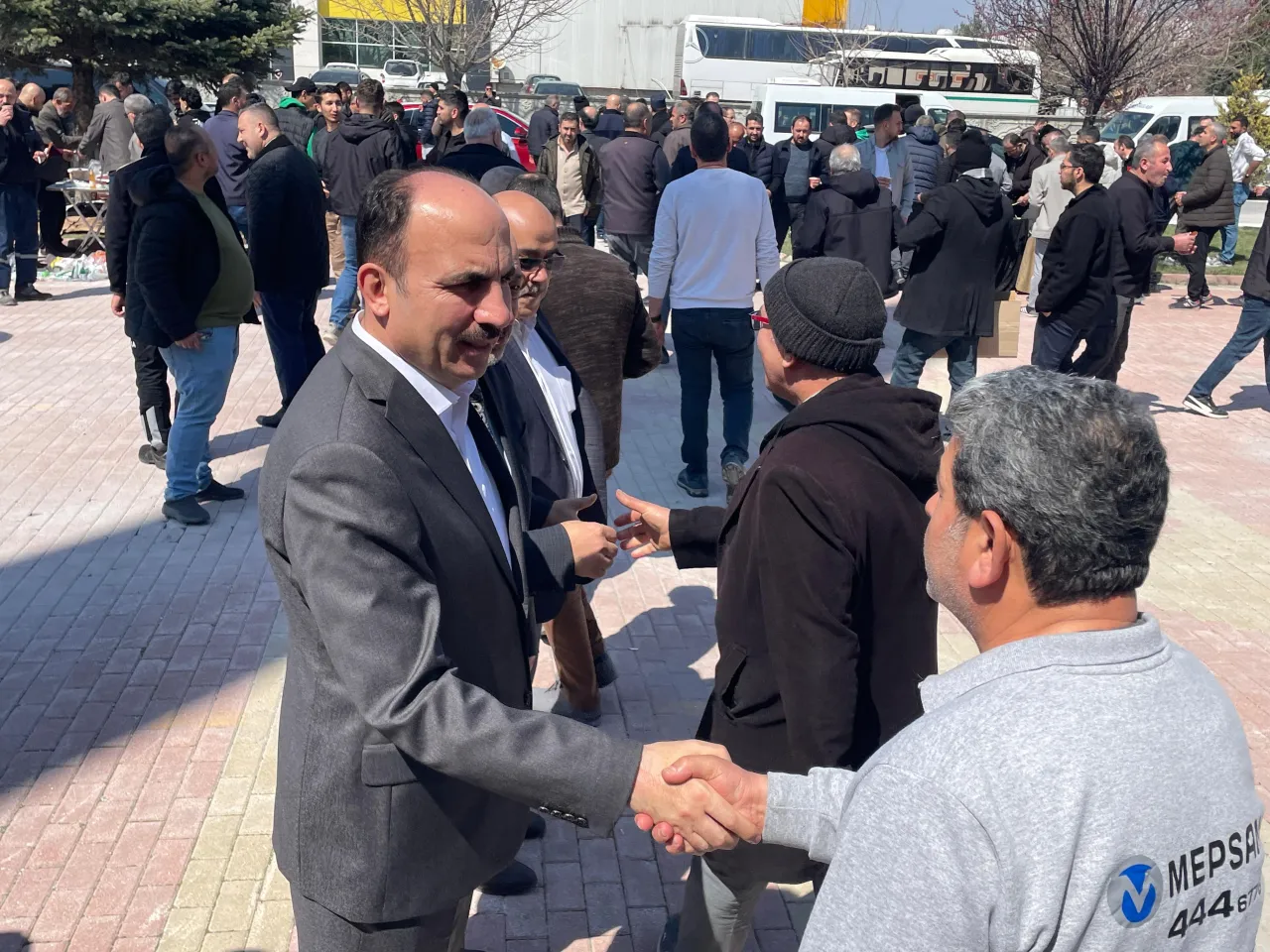 BAŞKAN ALTAY 3. ORGANİZE SANAYİ CAMİİ’NDE VATANDAŞLARLA BULUŞTU