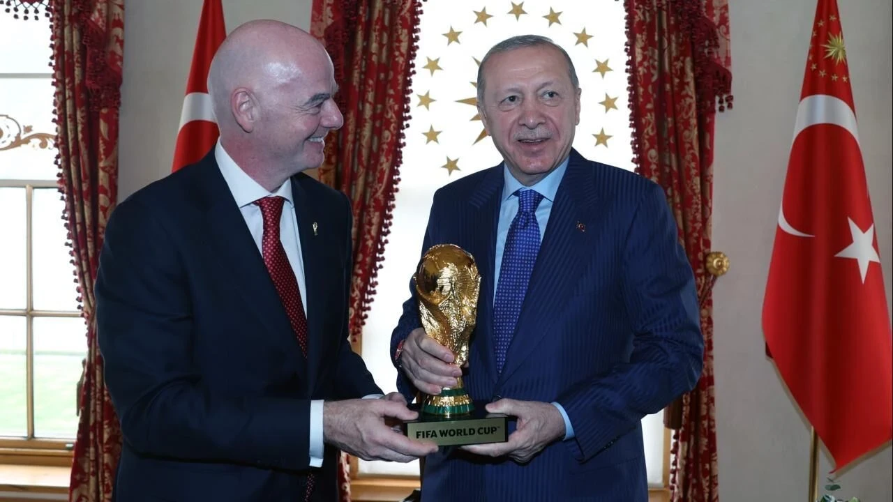 Erdoğan, FIFA Başkanı Infantino’yu Kabul Etti: Gündem Futbol ve Uluslararası İş Birliği