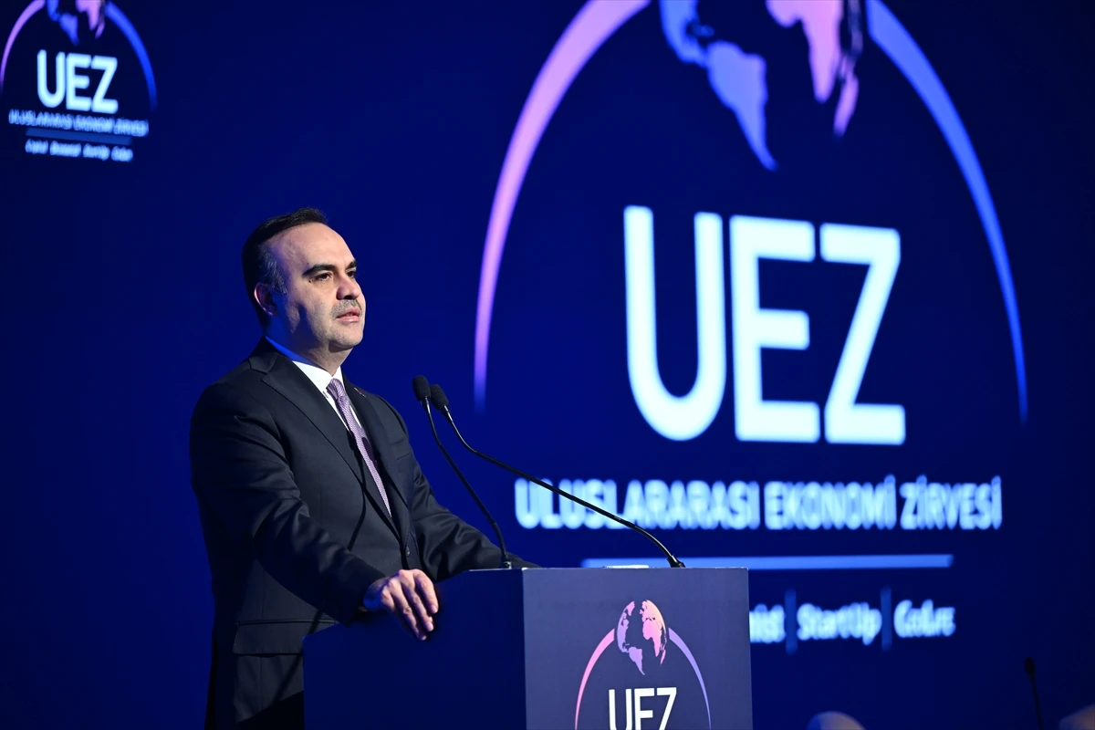 Türkiye Savunmada Zirveye Koşuyor! Bakan Kacır’dan “İlk 5” Açıklaması