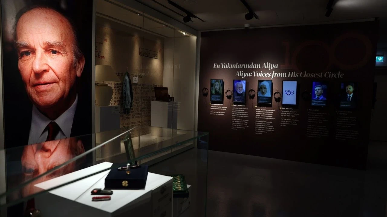 Bosna'nın Efsane Lideri Konya'da! Aliya'nın Kişisel Eşyaları Sergileniyor