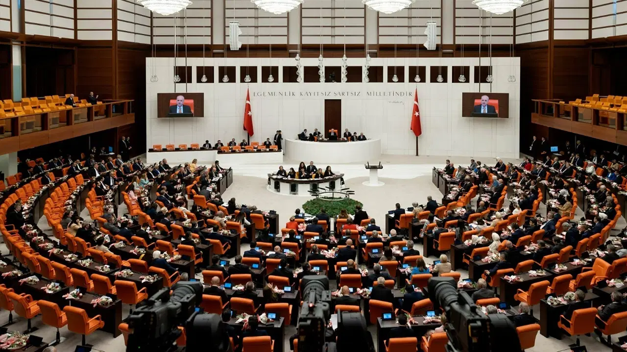 OKULLARDAKİ ŞİDDET TBMM GÜNDEMİNDE: YENİ ÖNLEMLER MASADA