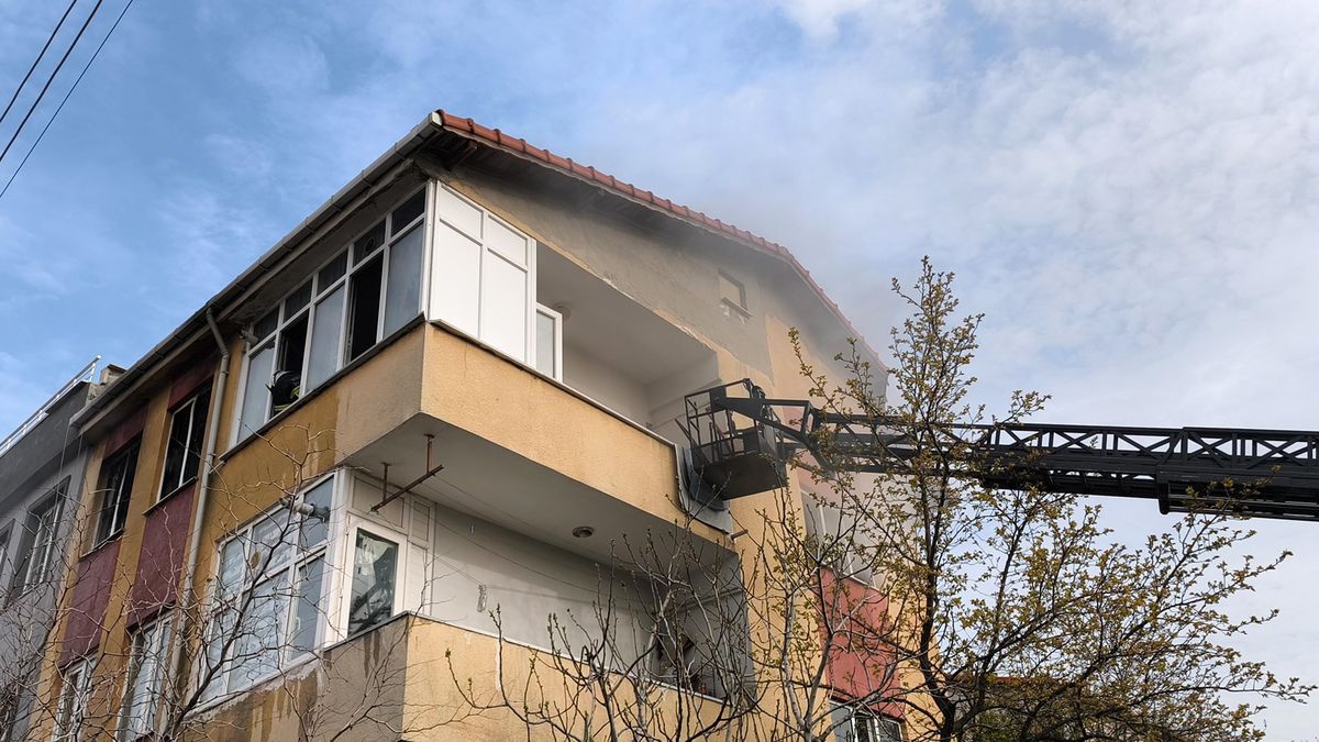 EDİRNE’DE MADDE BAĞIMLISI GENCİN ÇIKARDIĞI YANGIN PANİĞE NEDEN OLDU