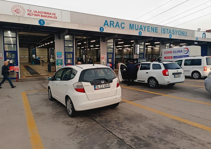 TÜRKİYE’DE ARAÇ MUAYENESİNDE YENİ DÖNEM: YAPAY ZEKÂ İLE KUYRUKLAR BİTİYOR
