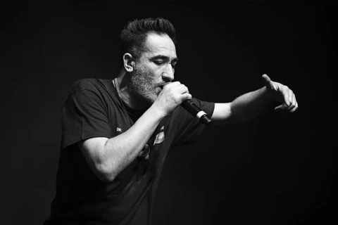 OKUL SALDIRILARI SONRASI SAGOPA KAJMER’DEN DUYARLILIK HAMLESİ: 3 ŞEHİRDEKİ KONSERLER İPTAL