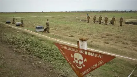 Akçakale’de sınır bölgesinde mayın patladı: Bir kadın ağır yaralandı