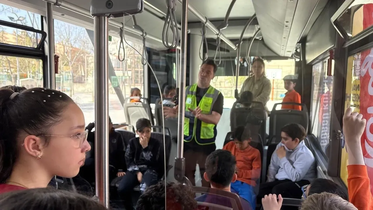 Konya’da Nezaket Otobüsü projesi: Öğrencilere uygulamalı trafik eğitimi