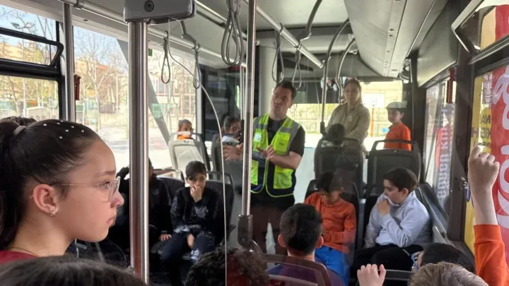 Konya’da Nezaket Otobüsü projesi: Öğrencilere uygulamalı trafik eğitimi