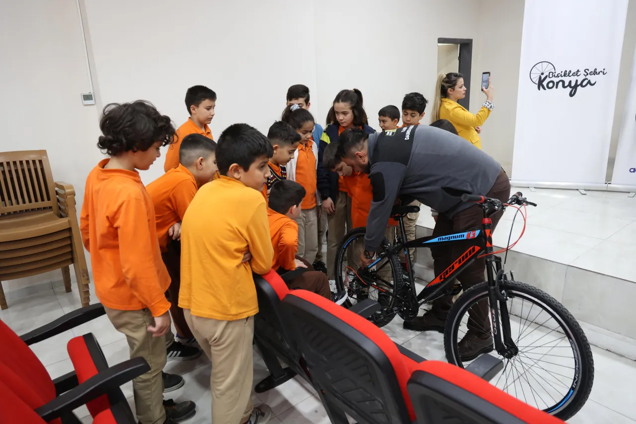 Başkan Altay: “Çocuklarımızda Bisikletli Yaşam Kültürünü Yaygınlaştırıyoruz”