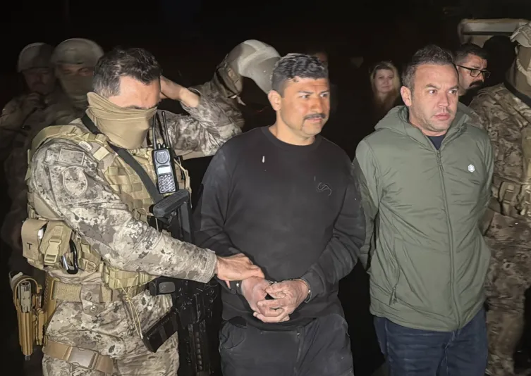 Aile İçi Kavga İhbarı Kabusa Döndü! Polislere Pompalı Tüfekle Ateş Açıldı