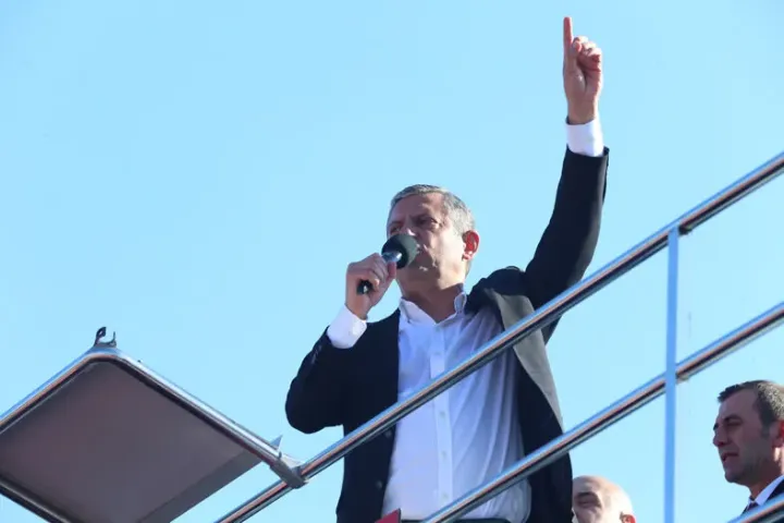 39 Bin TL Emekli Maaşı İddiası Ortalığı Karıştırdı: Rakam Gerçeği Yansıtıyor mu?