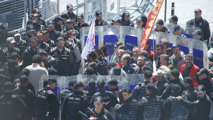 Madenci Eylemine Biber Gazlı Müdahale! Sendika Yöneticileri Gözaltına Alındı