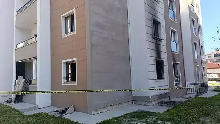 Konya’da Yangın: 6 Kişilik Aile Evini Kaybetti