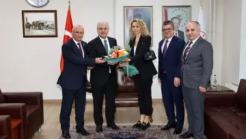 Konya Valisi Akın, TÜİK Yetkililerini Makamında Ağırladı