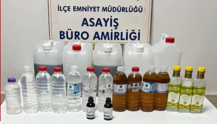 Akşehir’de kaçak alkol baskını! Evden çıkanlar şoke etti