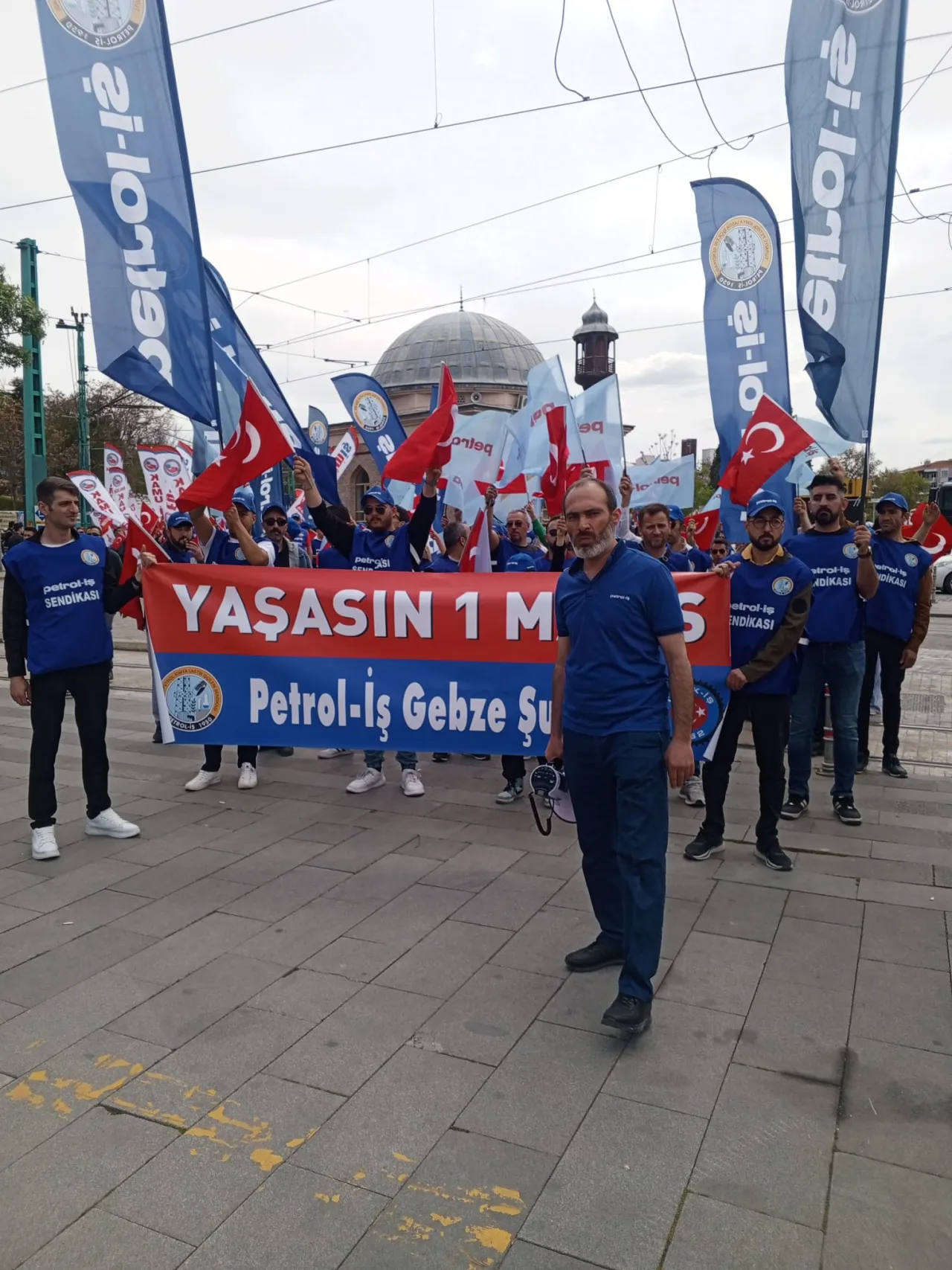 Konya’da 1 Mayıs meydanları doldu! Renkli görüntüler dikkat çekti