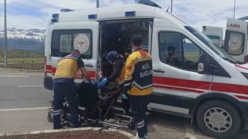 Konya Seydişehir’de otomobil ile kamyonet çarpıştı: Aynı aileden 4 kişi yaralandı