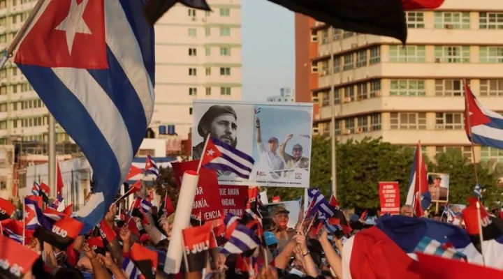 Küba’da 1 Mayıs’ta ABD Ambargosuna Karşı Kitlesel Protesto