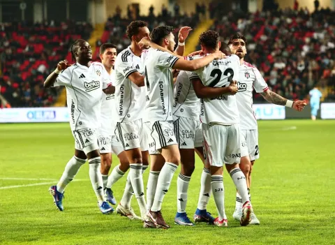 Beşiktaş, Gaziantep FK Deplasmanından 3 Puanla Döndü