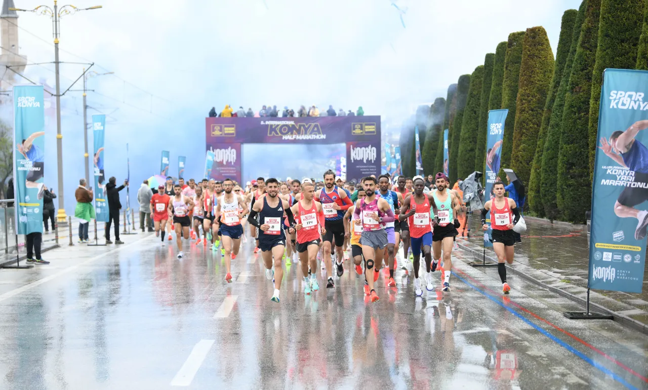 Dünyanın Ritmi Konya’da Attı! 7 Bin 500 Sporcu Aynı Anda Koştu