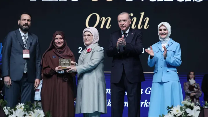 Emine Erdoğan’dan Dikkat Çeken Mesaj: “Aile, Geleceğin En Güçlü Temelidir”