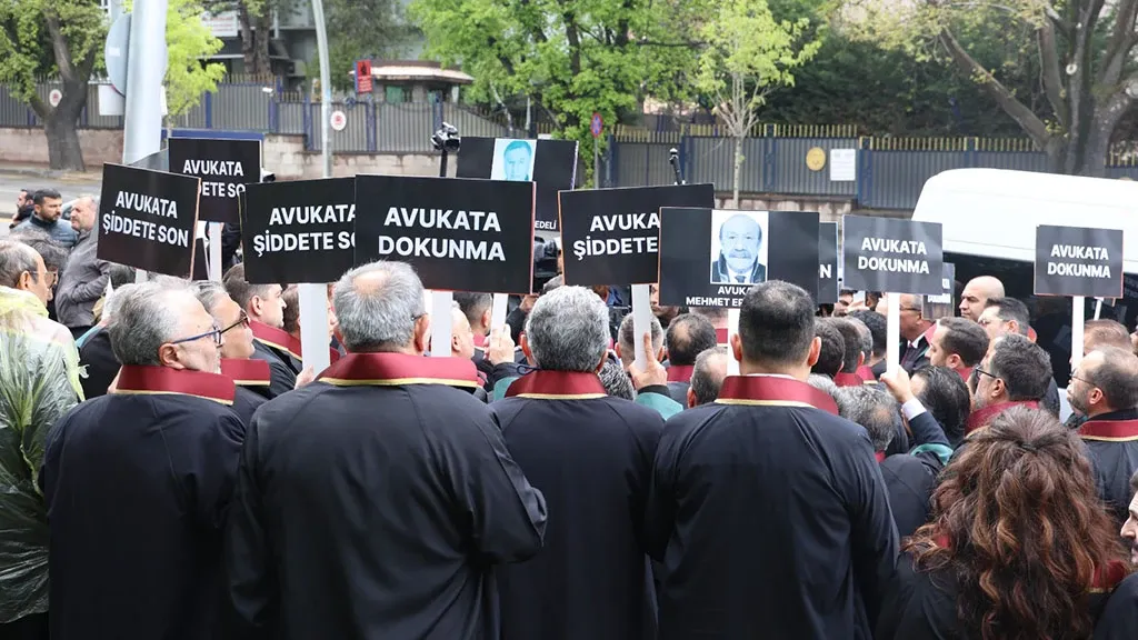Barolardan TBMM’ye Yürüyüş: Avukata Şiddete Karşı Ortak Tepki