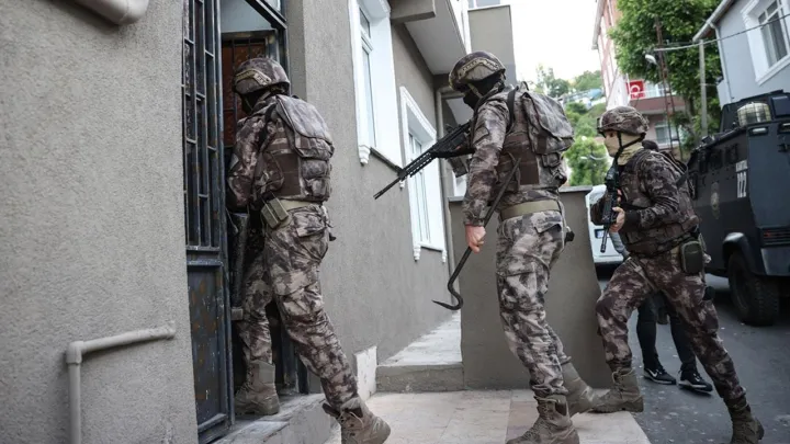 İstanbul’da DEAŞ’a operasyon: Çok sayıda adrese baskın