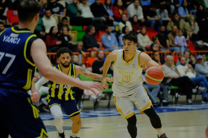 Konya Büyükşehir, Fenerbahçe Koleji’ni Geçerek Yarı Finale Yükseldi