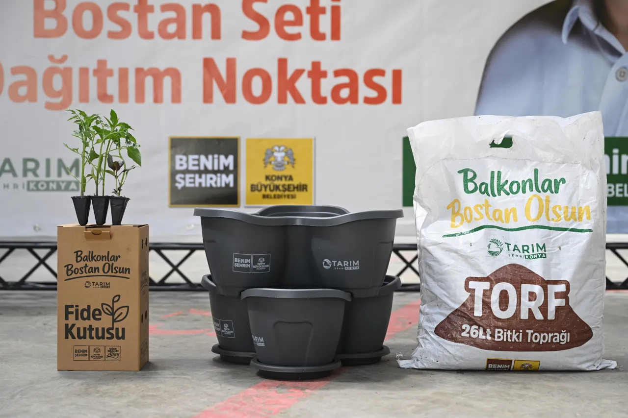 Konya’da Balkonlar Bahçeye Dönüşüyor! Bostan Setleri Dağıtılmaya Başladı