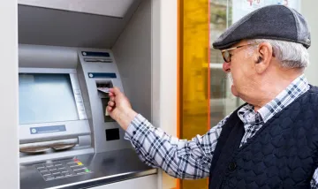 Milyonlarca Emeklinin Beklediği Tarih Belli Oldu! Maaş ve İkramiyeler Hesaplara Yatıyor