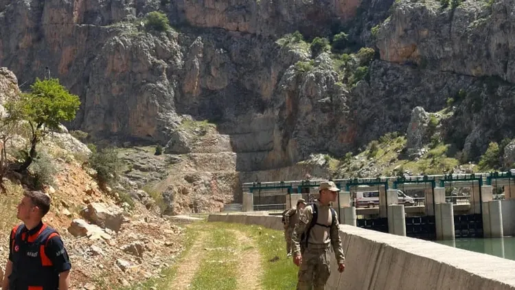 6 Gündür Haber Alınamıyor! Konya’da Kayıp Baba İçin Kanyon Boyunca Arama