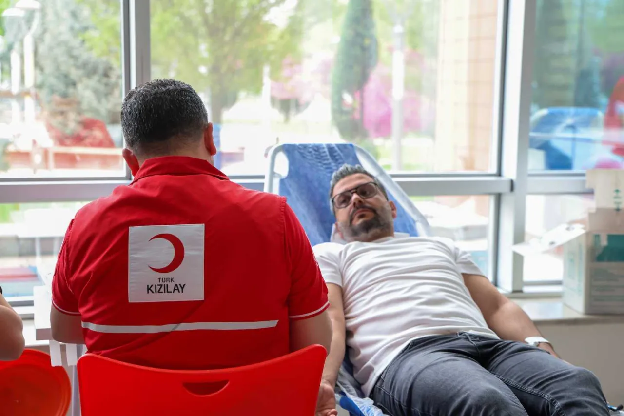 Konya’da Örnek Dayanışma! Selçuklu Belediyesi Kızılay İçin Yine Sahada