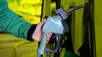 Benzine 1 Liradan Fazla Zam Geliyor: Tarih Netleşti