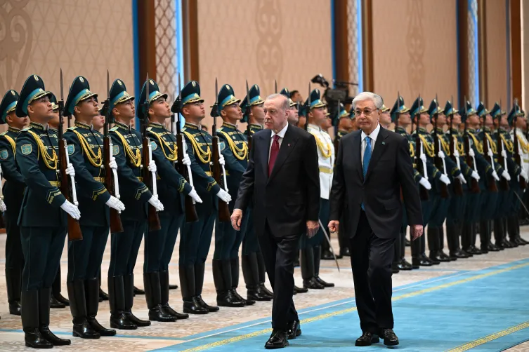 Erdoğan’ın Kazakistan Temasları Resmi Törenle Başladı!