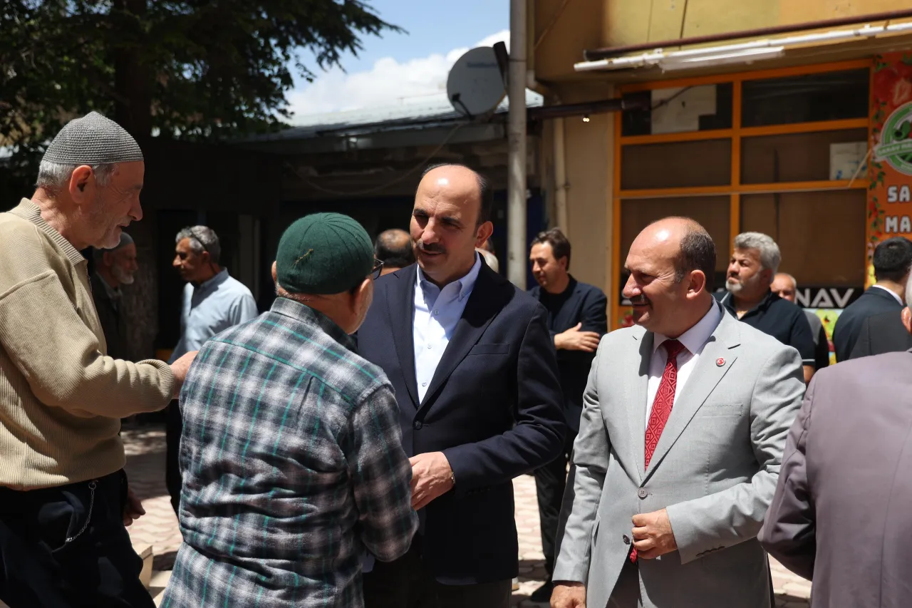 Başkan Uğur İbrahim Altay Sarayönü’nde Vatandaşlarla Buluştu