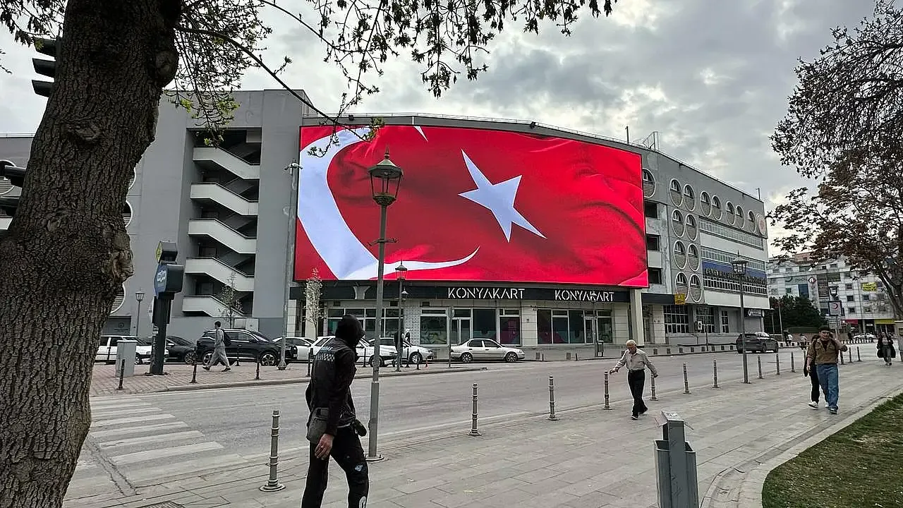 KONYA’DA FİNAL HEYECANI MEYDANLARA TAŞINIYOR: DEV EKRANLAR KURULACAK