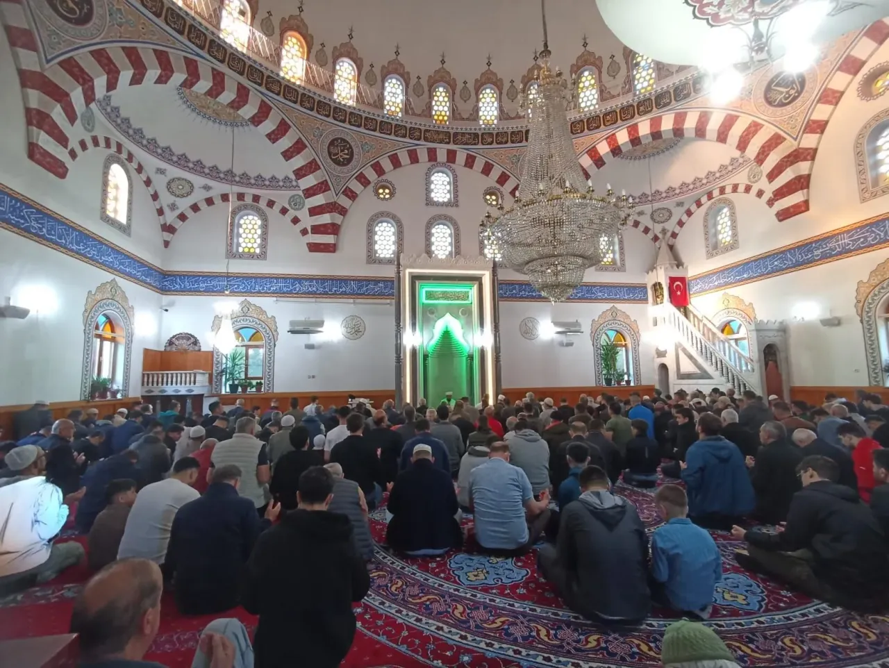 Konya’da Kurban Bayramı Coşkusu: Tarihi Camiler Bayram Namazında Doldu Taştı