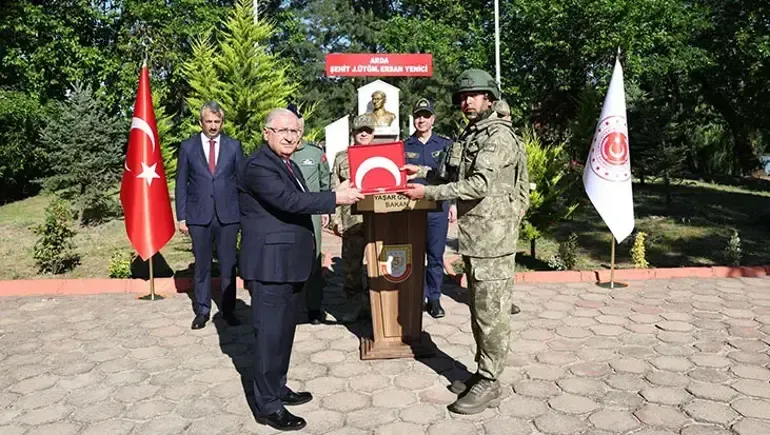 Erdoğan’dan Sınır Hattındaki Mehmetçiklere Bayram Mesajı: “Hudut Namustur”