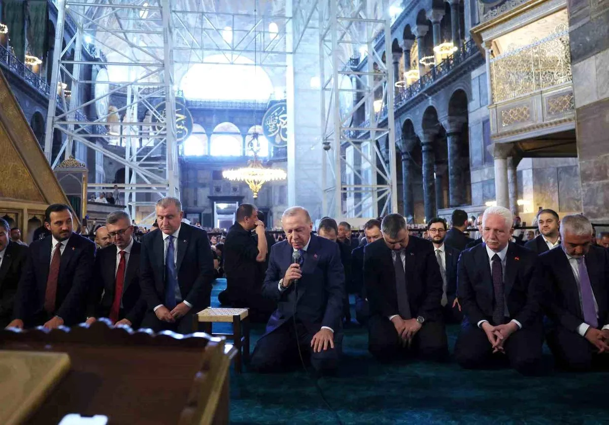Cumhurbaşkanı Erdoğan Cuma Namazını Ayasofya Camii'nde Kıldı