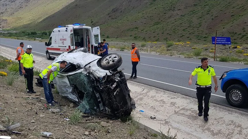 Kontrolden çıktı, menfeze uçtu! Sürücü olay yerinde hayatını kaybetti