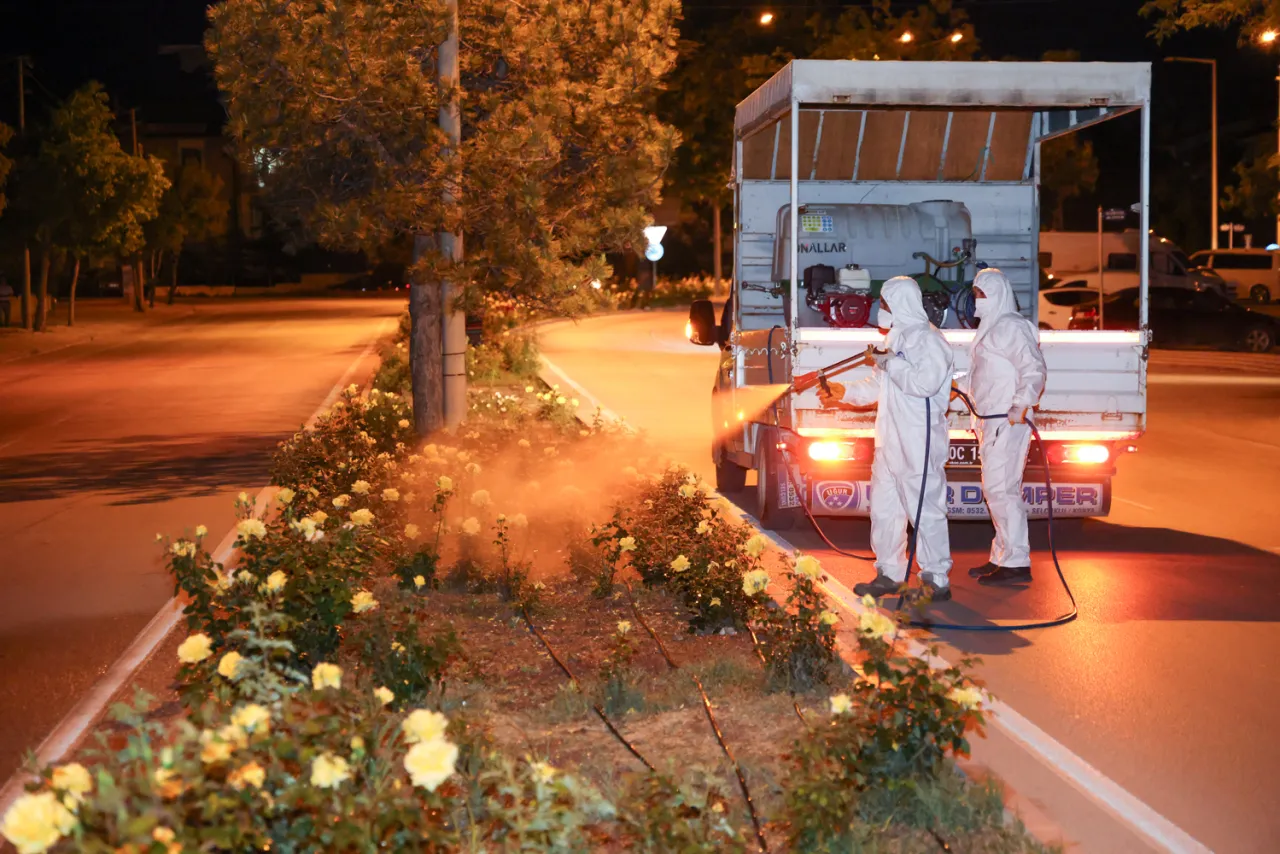 Selçuklu Belediyesi’nden Yaz Öncesi Yoğun İlaçlama Mesaisi