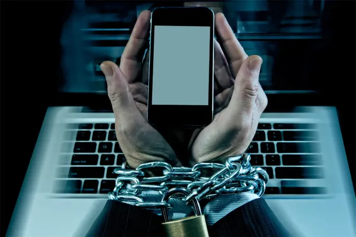 “Dijital yetim” uyarısı: Çocuklar internet ortamında yalnız mı bırakılıyor?