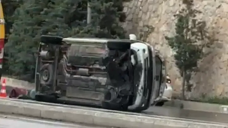 Konya Akyokuş’ta Trafik Kazası: Seyir Halindeki Araç Yan Yattı